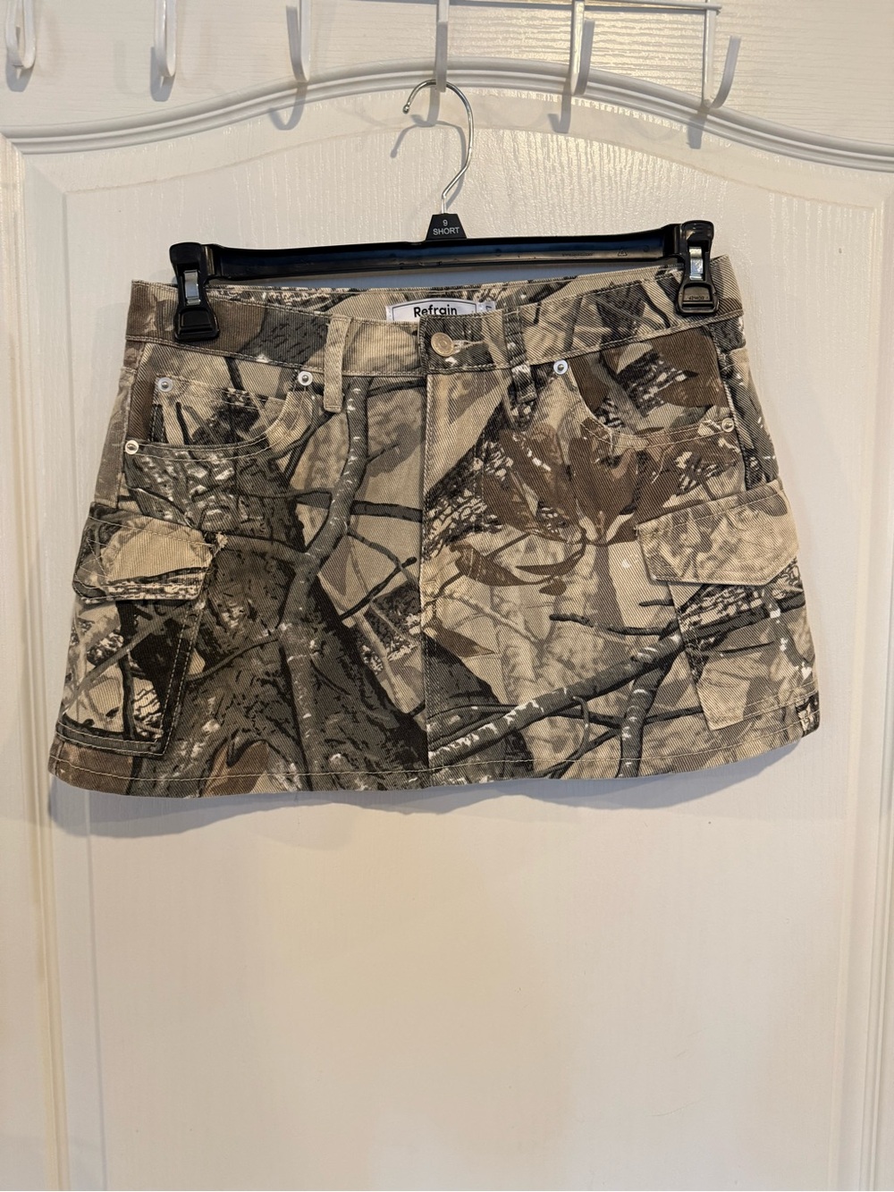 Refrain women's woodland camouflage tree pattern cargo mini skirt size 5/27